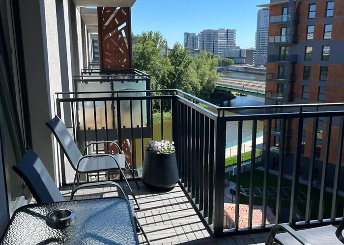 Apartment Jesionowe Ashwood Widok Na Odre 1,4 Km Od Rynku Parking Podziemny W Cenie Klimatyzacja Sauna W 1 River Oder View 1,4 Km Market Square Underground Parking Balcony Air Conditioning Breslau