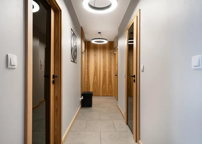 Apartment Jesionowe Ashwood Widok Na Odre 1,4 Km Od Rynku Parking Podziemny W Cenie Klimatyzacja Sauna W 1 River Oder View 1,4 Km Market Square Underground Parking Balcony Air Conditioning