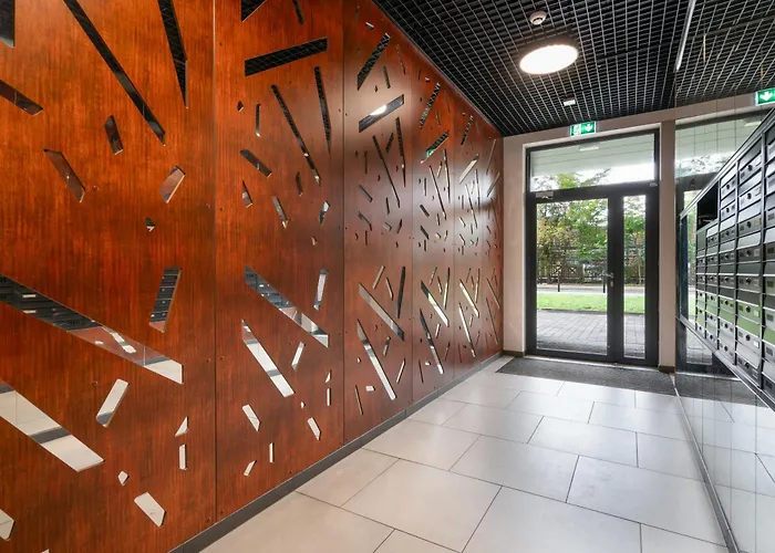 Apartamento Jesionowe Ashwood Widok Na Odre 1,4 Km Od Rynku Parking Podziemny W Cenie Klimatyzacja Sauna W 1 River Oder View 1,4 Km Market Square Underground Parking Balcony Air Conditioning